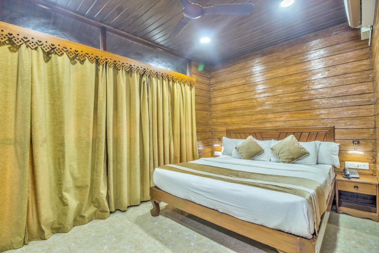 The Village Beach Resort Baga Exterior foto