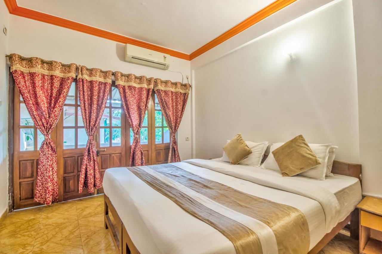 The Village Beach Resort Baga Exterior foto
