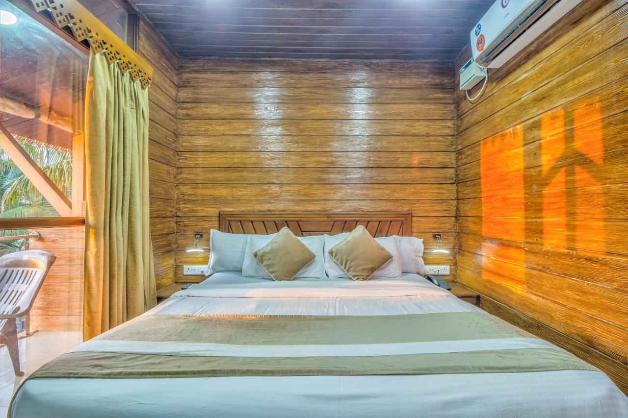 The Village Beach Resort Baga Exterior foto